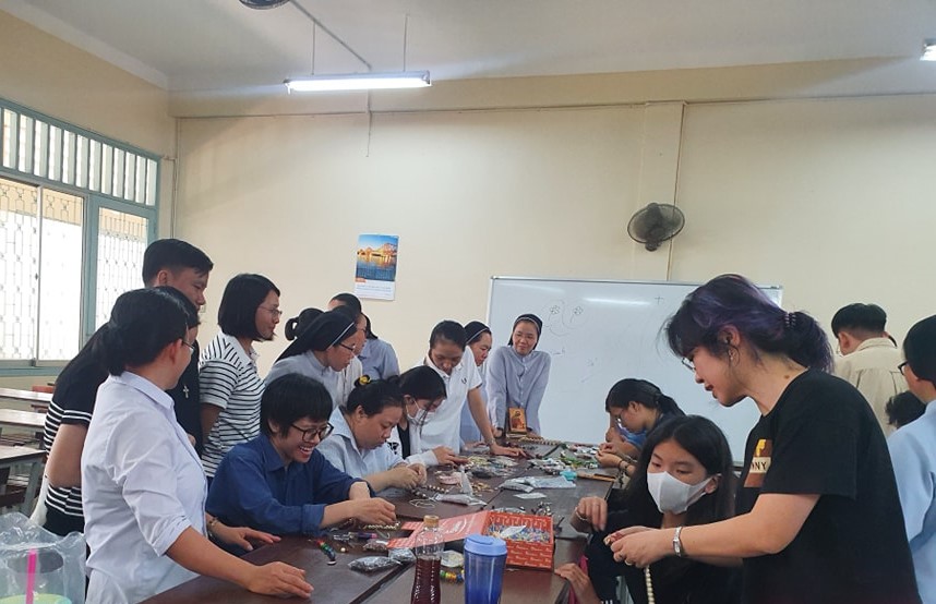Cần thêm sân chơi bổ ích cho tín hữu